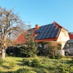 Wärmepumpe Wien - Haus mit Photovoltaikanlage